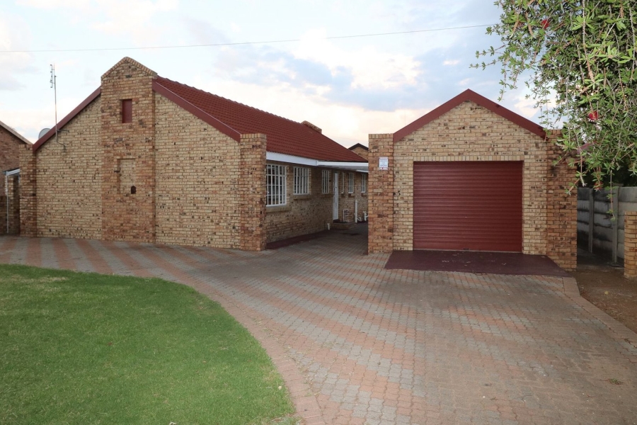 2 Bedroom Property for Sale in Flimieda North West